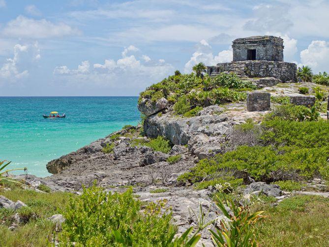 Templo del Dios Viento, Tulum, Quintana Roo, México.