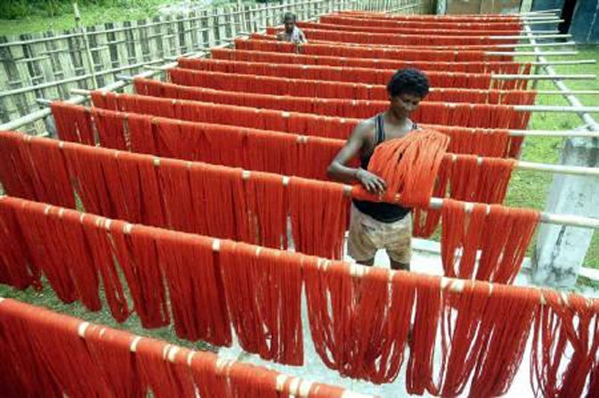 India's Textile Exports Decline: Govt to Boost Growth