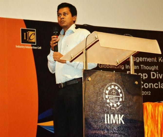Praveen R Sinha speaking at the IIM-Kozhikode