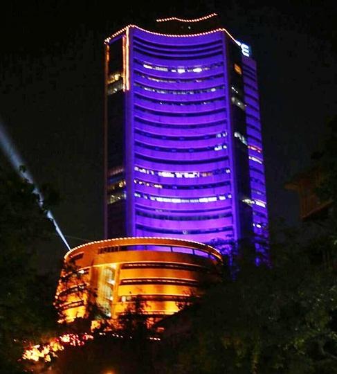 Sensex Drops 352 Points: Profit Taking, Weak Global Trends