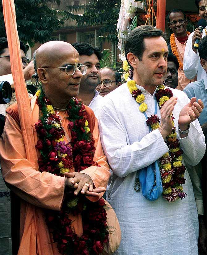 Alfred B Ford during a ceremony to commence the construction of the International Society for Krishna Consciousness temple in Kolkata.