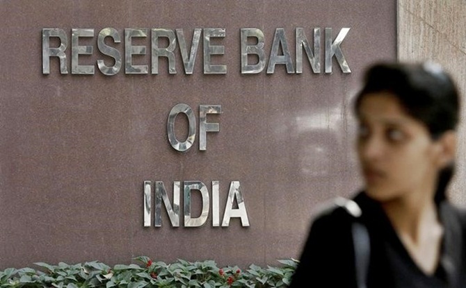 Bank Credit Growth Slows to 6.1% in November: RBI