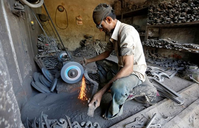 India Business News: Manufacturing Growth, Byju's Layoffs, Zomato Tax Demand