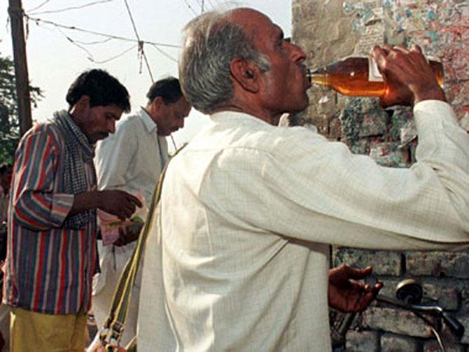 Karnataka to Revisit Excise Rules Amidst Liquor Licence Irregularities