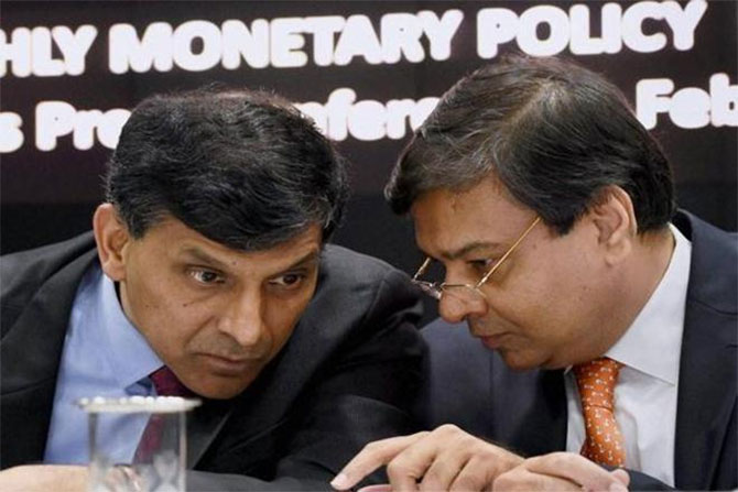 RBI Governor Dr Raghuram Rajan, left, with his successor Dr Urjit Patel. Photograph: PTI Photo