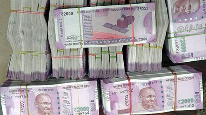 There is something foreign about the Rs 2000 &amp; Rs 500 notes - Rediff.com  Business