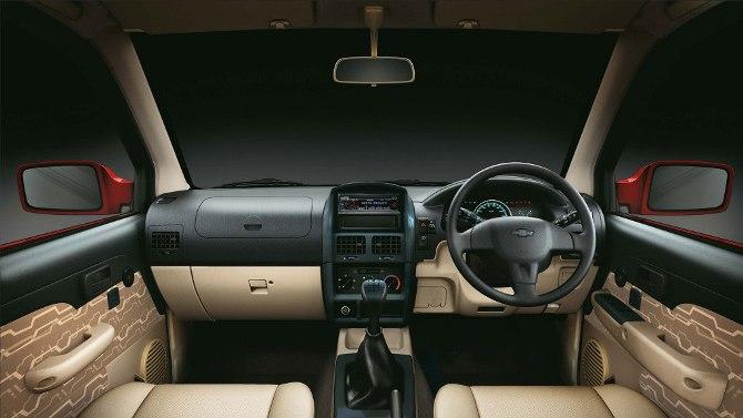 Chevrolet Tavera interior