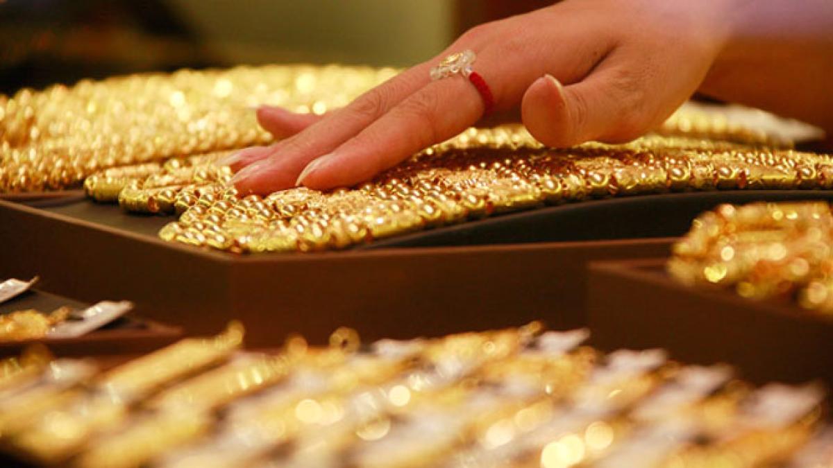 Gold Price Forecast 2024: Rs 70,000 per 10 Grams - GJC