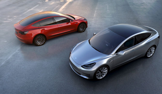 Tesla Recalls 125,000 Vehicles for Seat Belt Issue