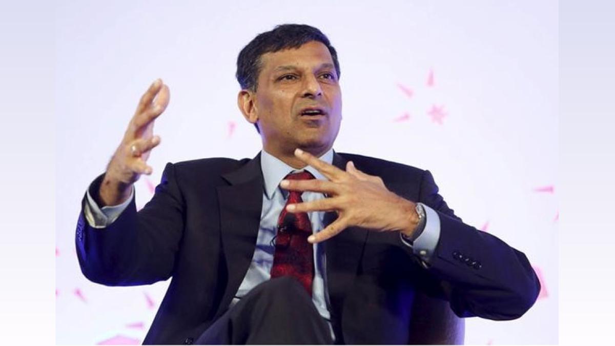 Rupee's Fall Due to Dollar Rise, RBI Intervention May Harm Exports: Rajan
