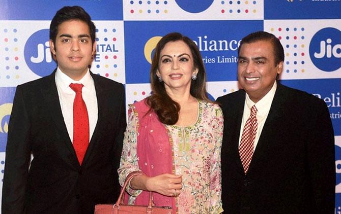 Mukesh Ambani, Akash, Nita