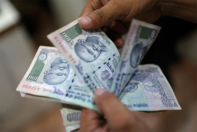 Rupee Rises 27 Paise vs Dollar on Stock Rally