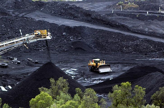 US bank pulls out of Adani's Australian coal project