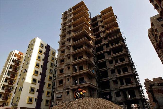 Oberoi Realty Sells Rs 1,348 Crore Flats in Thane Project