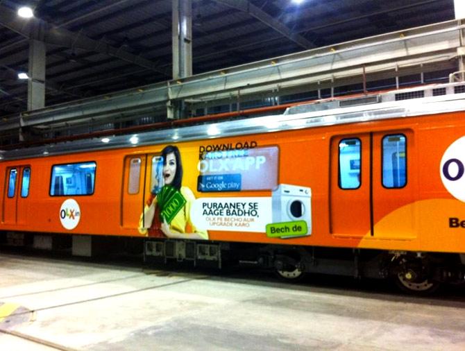 Vinyl-wrap railway advertising