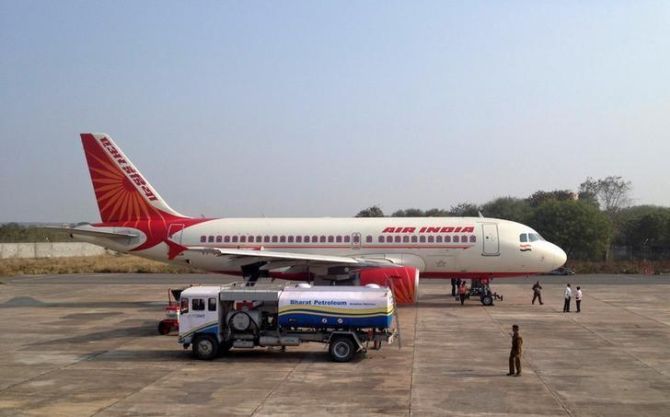Air India pilot unions oppose 'anti-labour' salary