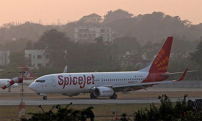 SpiceJet Share Sale Oversubscribed, Aims to Clear Rs 600 Cr Dues