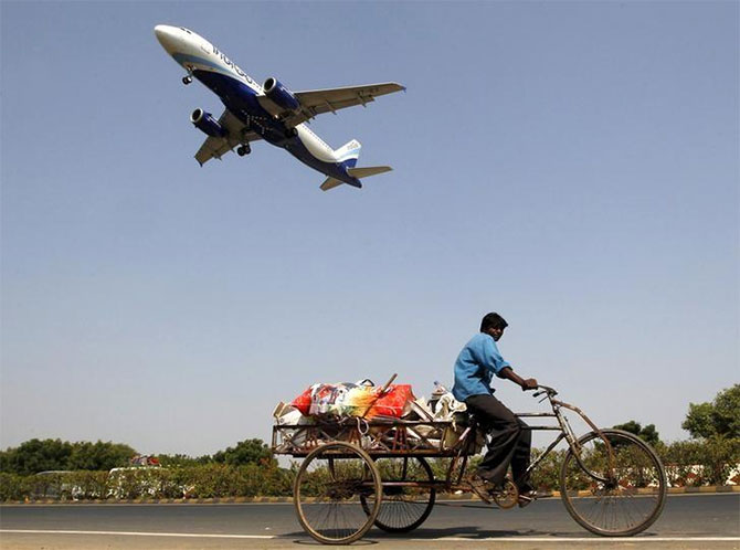 IndiGo Flight Cancellations: Delhi Airspace Restrictions