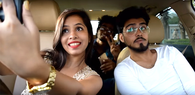 Dhinchak Pooja loves her selfies