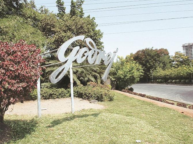 Godrej Properties Sells Rs 2,690 Cr Flats in Mumbai Project