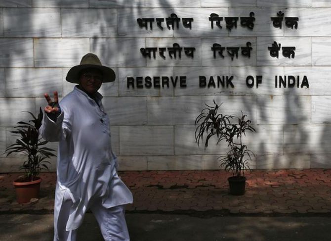 Personal Loan Disbursals Growth Slows in November | RBI Report