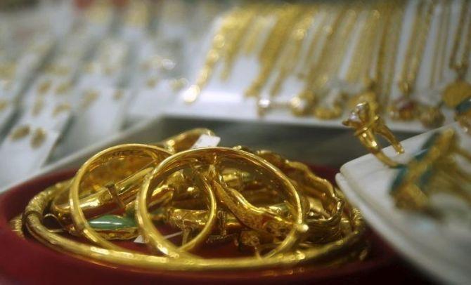 at-least-100-tonnes-of-gold-can-be-mined-a-year-in-india-rediff