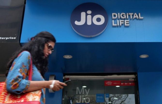 Jio tops 4G chart in download speed