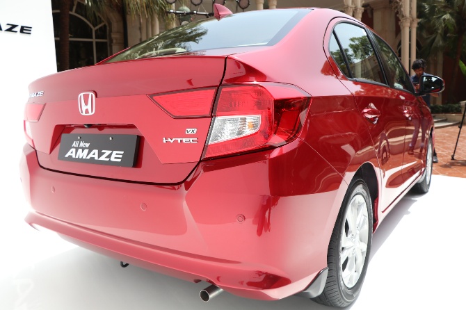 honda amaze rear spoiler online