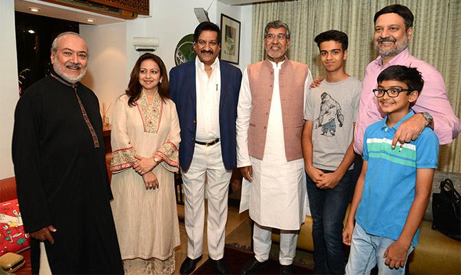 Dr Habil Khorakiwala, chairman, Wockhardt Ltd, with daughter-in-law Samina, former Maharashtra chief minister Prithviraj Chavan, Nobel Laureate Kailash Satyarthi, his grandsons and eldest son Huzaifa at his home, April 2018. Photograph: Kind courtesy Wockhardt Ltd.