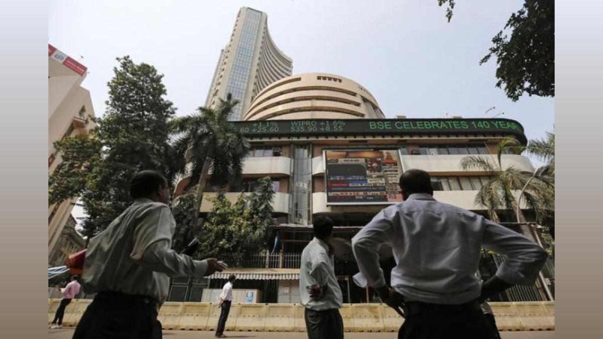 Indian Markets Rise: Larsen & Toubro, Reliance Drive Gains