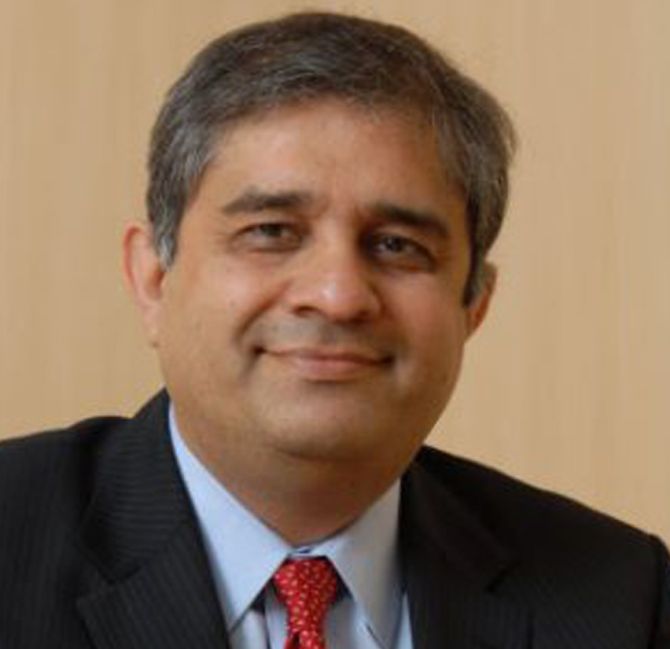 Amitabh Chaudhry Reappointed as Axis Bank MD for 3 Years