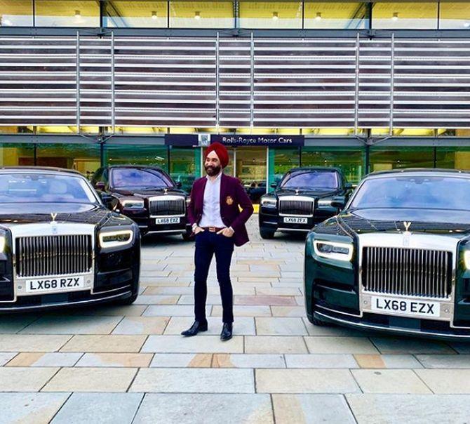 Onlookers cannot believe their eyes seeing this Indian millionaire using  his gold Rolls Royce Phantom as a Taxi  The shiny 13 million car  instantly attracts crowds and makes fancy Lamborghinis look