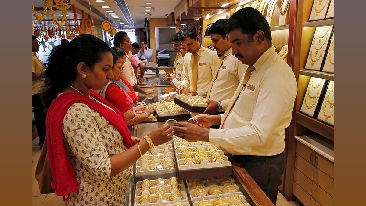 Dhanteras Sales Hit Record Rs 1 Lakh Cr