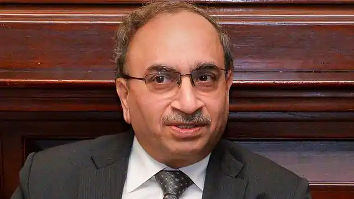 SBI Predicts 14-15% Credit Growth in FY24-25: Chairman Khara
