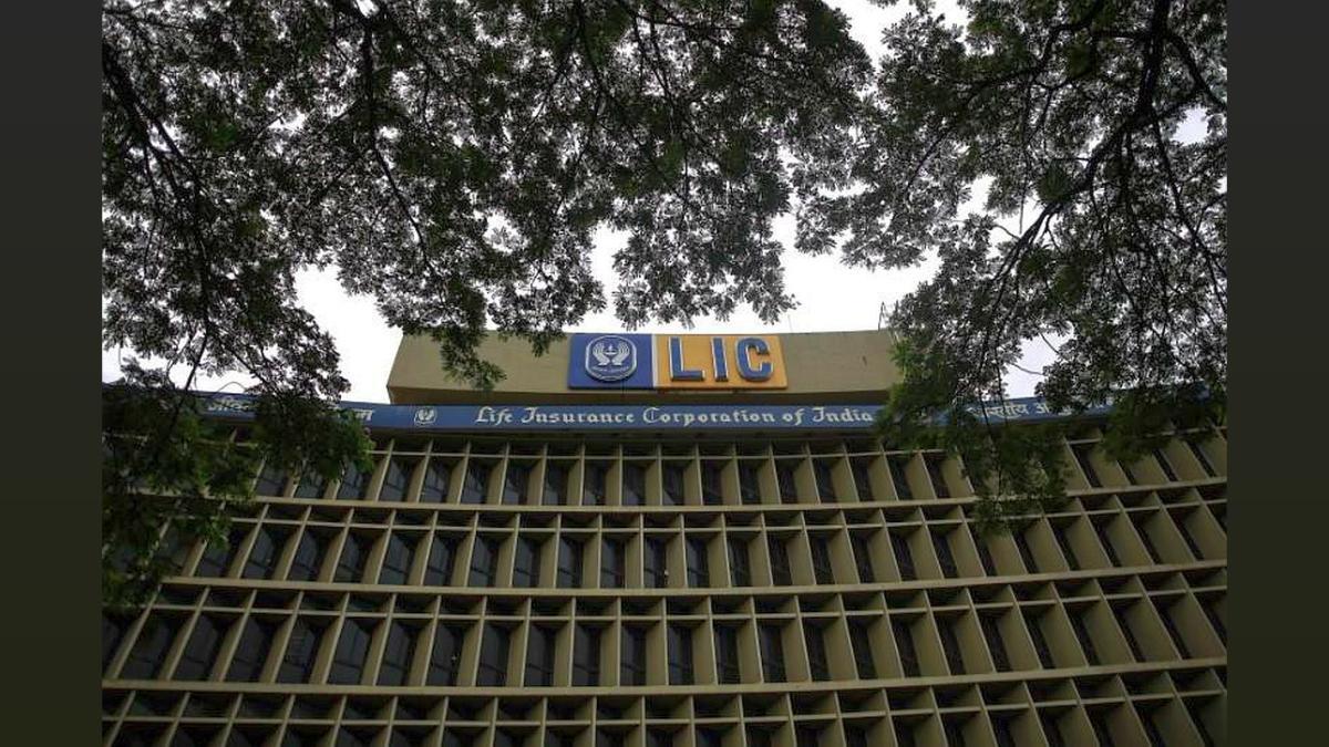 LIC Increases Stake in Bank of Baroda to 7.05%