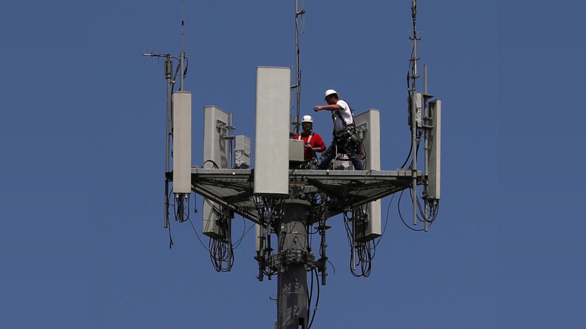 Telecom Infra Stocks Plunge: Govt Hikes Import Duty