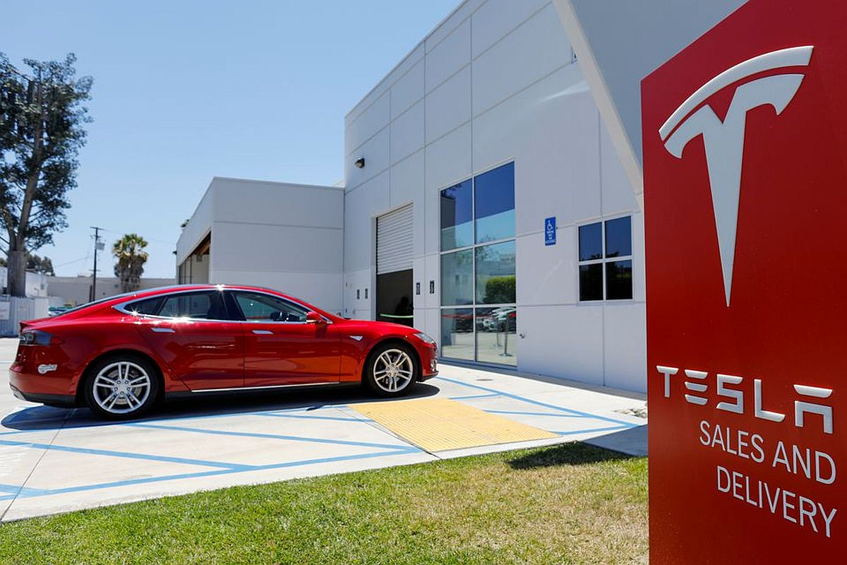 Wooing Tesla: 4 States Pull Out All Stops