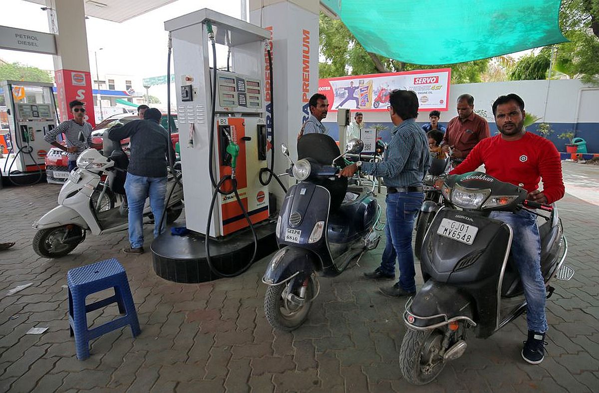 Goa Petrol & Diesel Prices Hike: Re 1 & 36 Paise Increase - Oppn Slams BJP