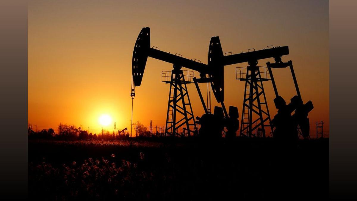 Crude Oil Futures Fall on Low Demand - PTI