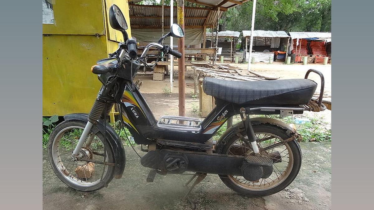 Kinetic Green Launches Electric Luna: Bookings Open Jan 26