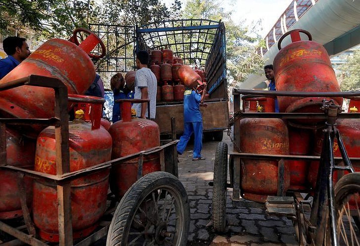 Cooking gas cylinders to cost Rs 50 more