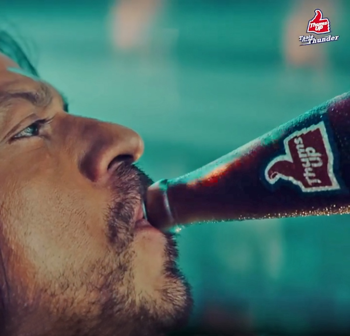 SRK-Thums-Up