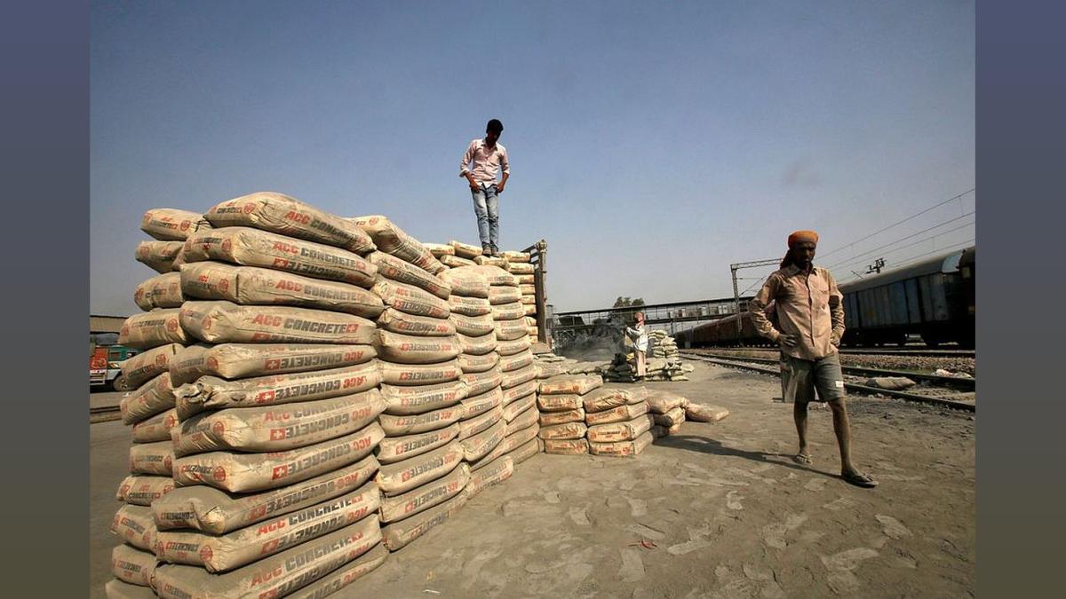 NPG Evaluates 8 Infra Projects: Railways, NICDC in Focus
