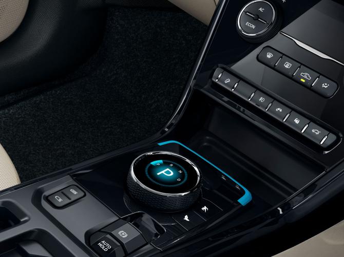 Centre console of the Tata Nexon Ev MAx