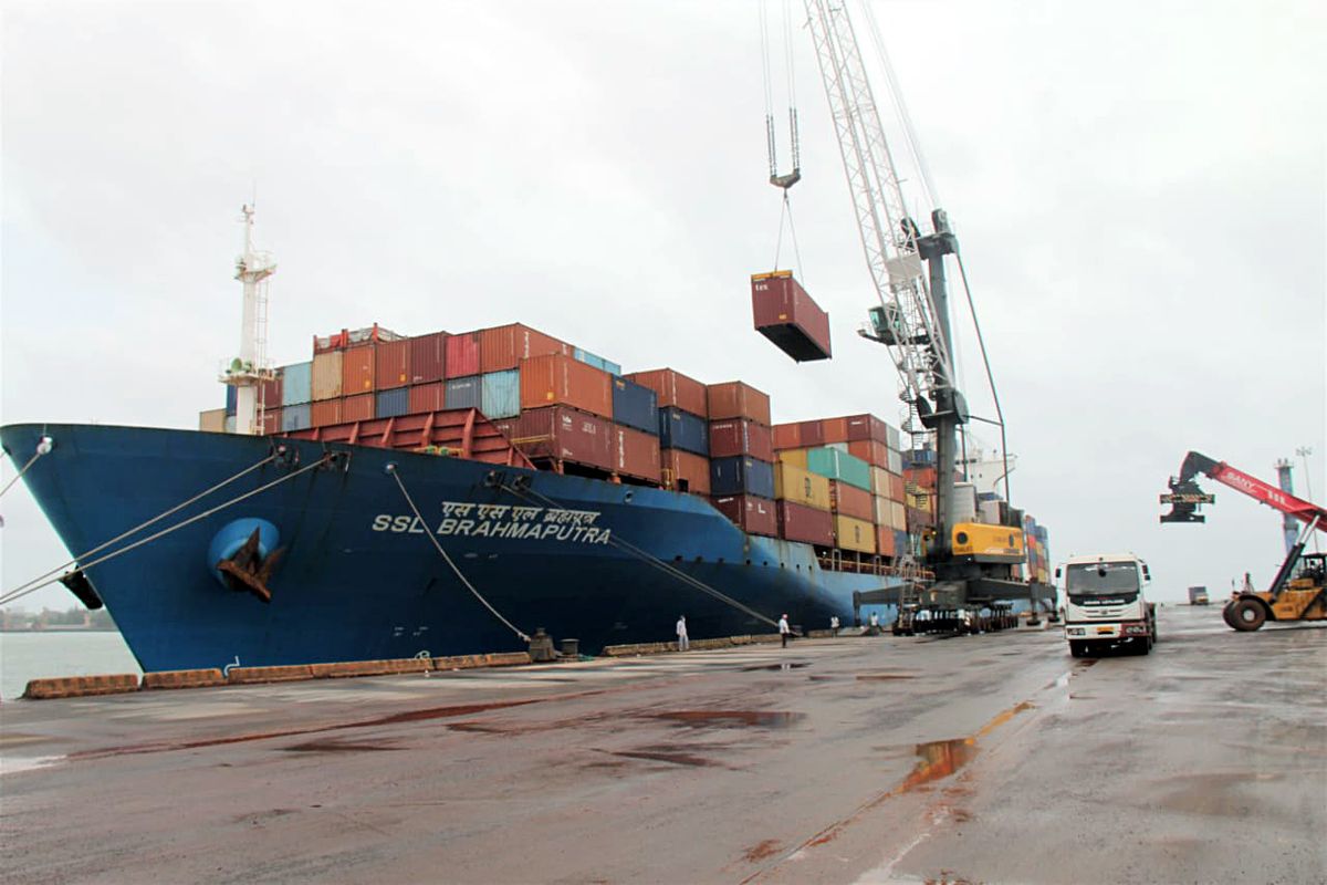 Exports rise in Jan; trade gap shrinks to 9-month low