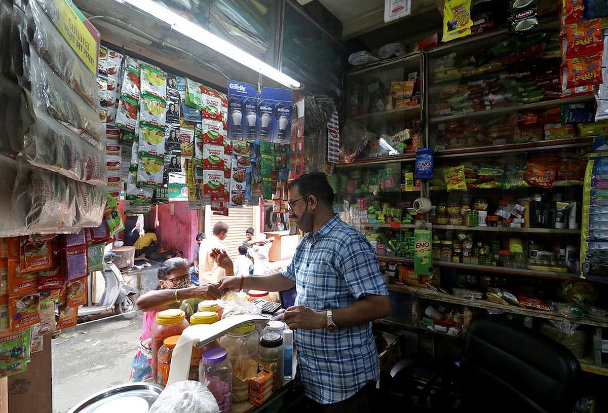 FMCG Sector Revenue Growth Forecast: 7-9% in 2024-25 | CRISIL Ratings