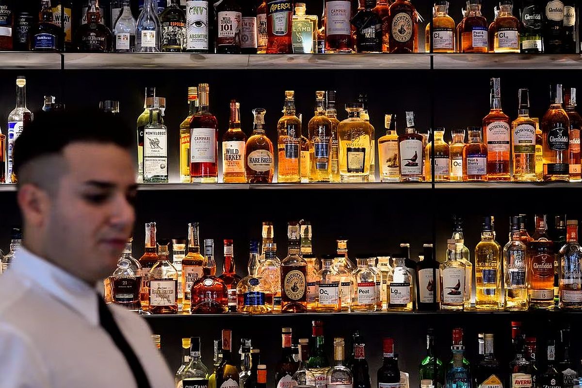 Andhra Pradesh to Earn Rs 20,000 Cr from Liquor Sales in FY25