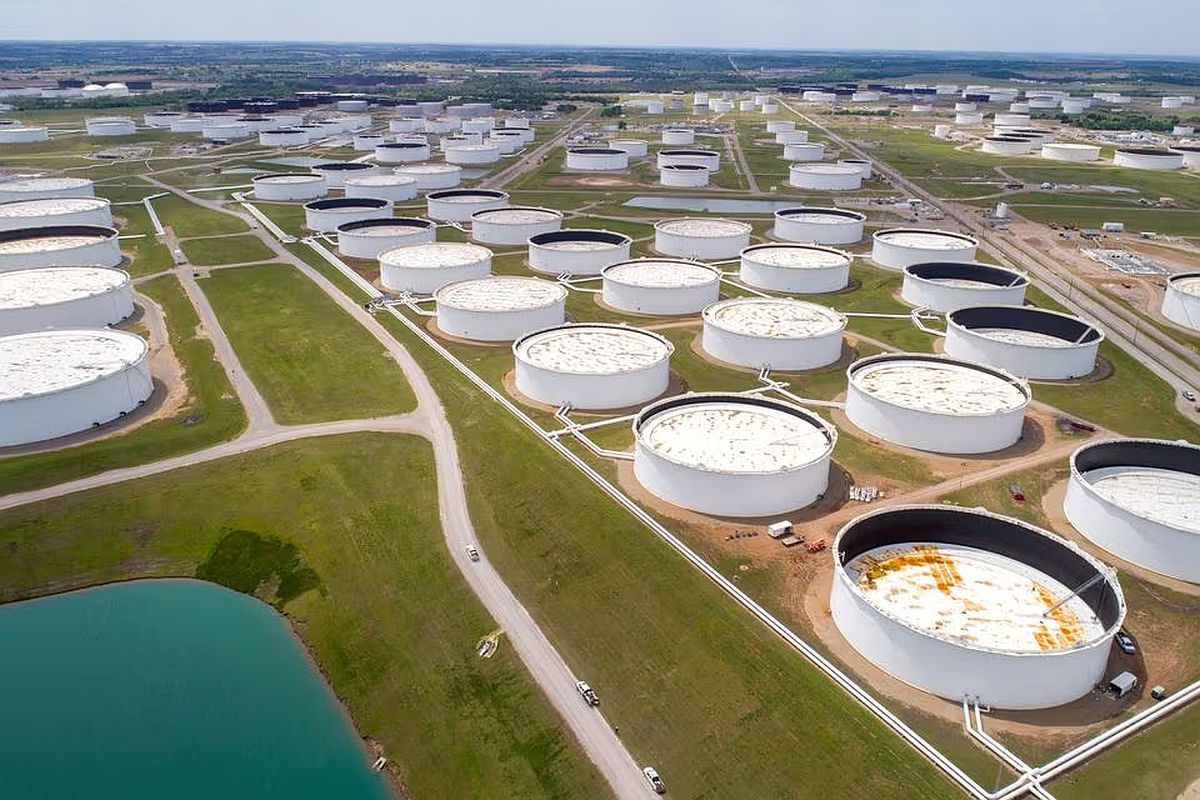 Oil storage