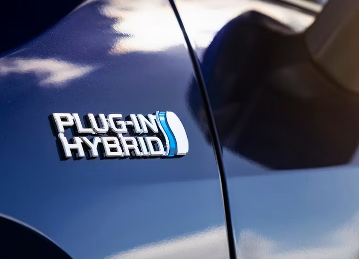 Are Plug-In Hybrid Cars The Future?