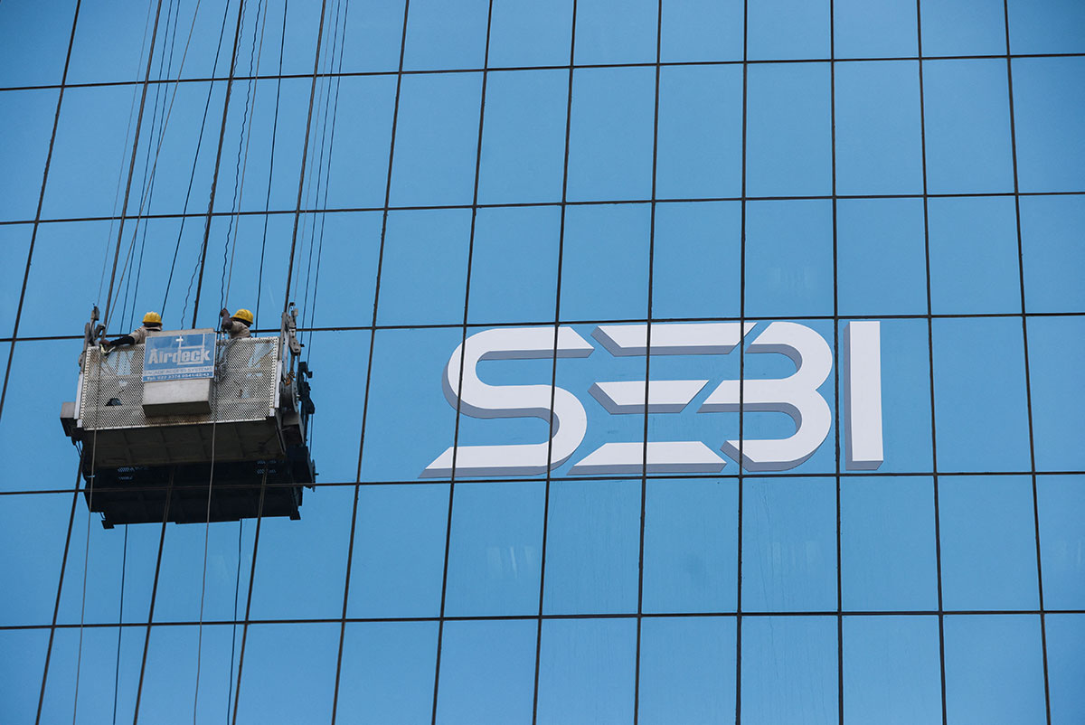 Sebi Orders BSE to Pay Higher Regulatory Fee, Stock Slumps 19%